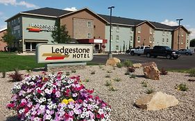 Ledgestone Hotel Vernal